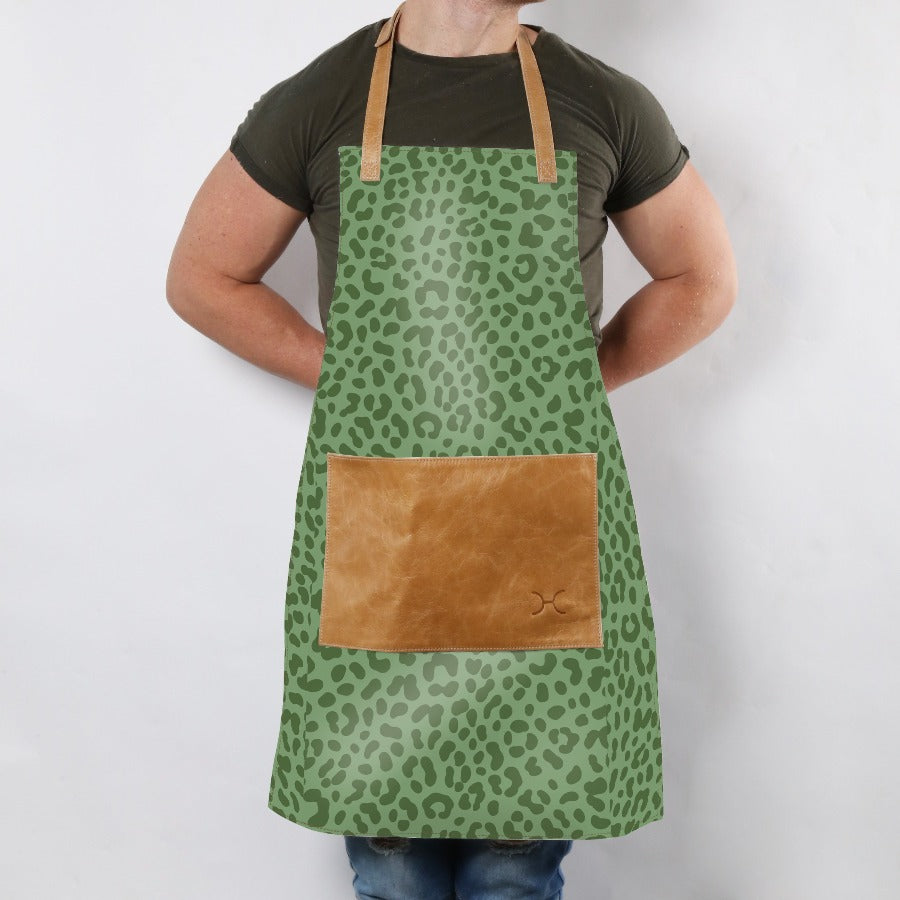 Apron Laminated Fabric with Leather Pouch