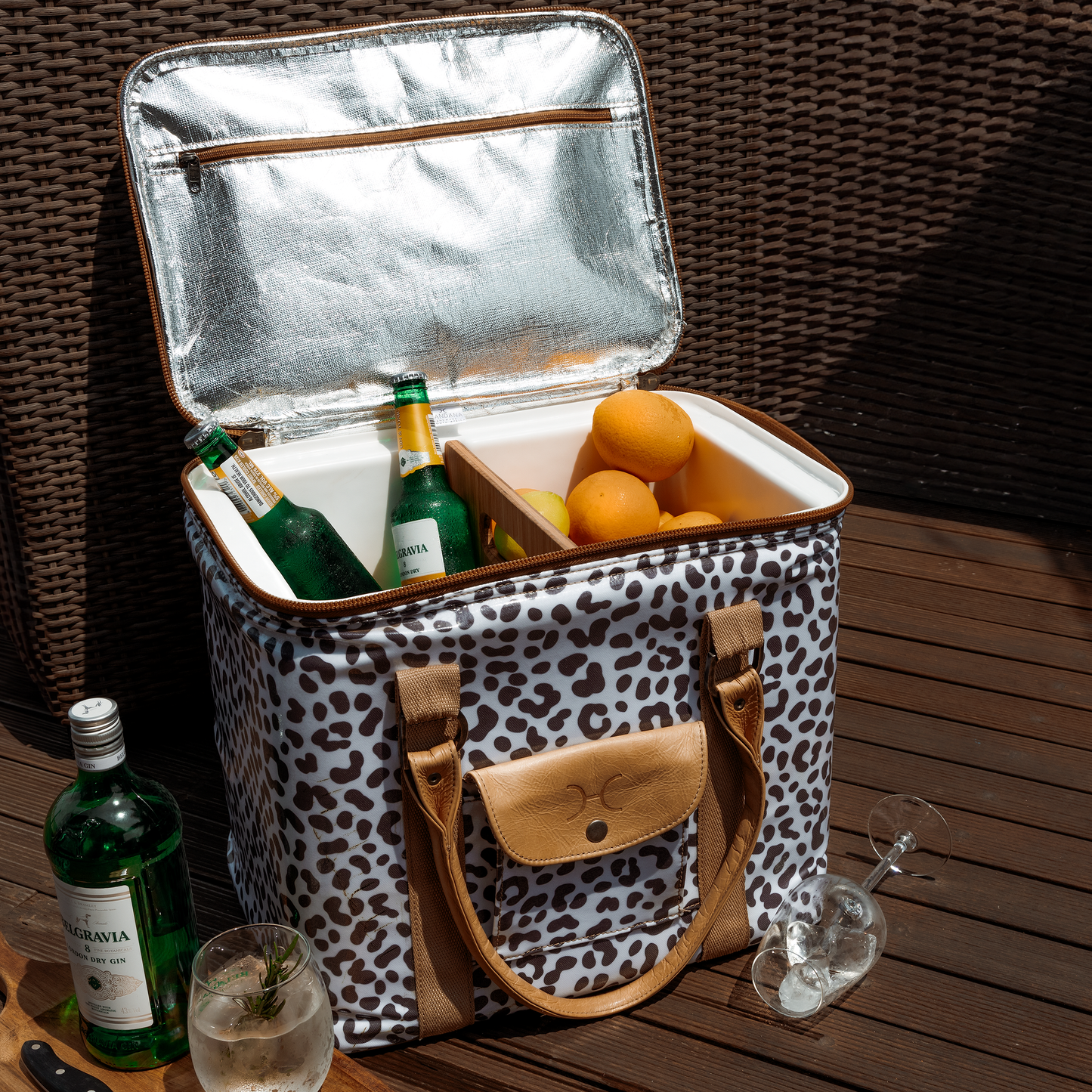 25L Box Cooler Laminated Fabric Hard Plastic Inner