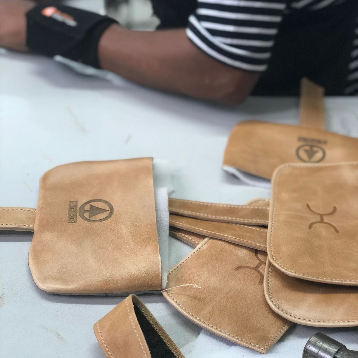 Corporate Big Mouth Bag Leather
